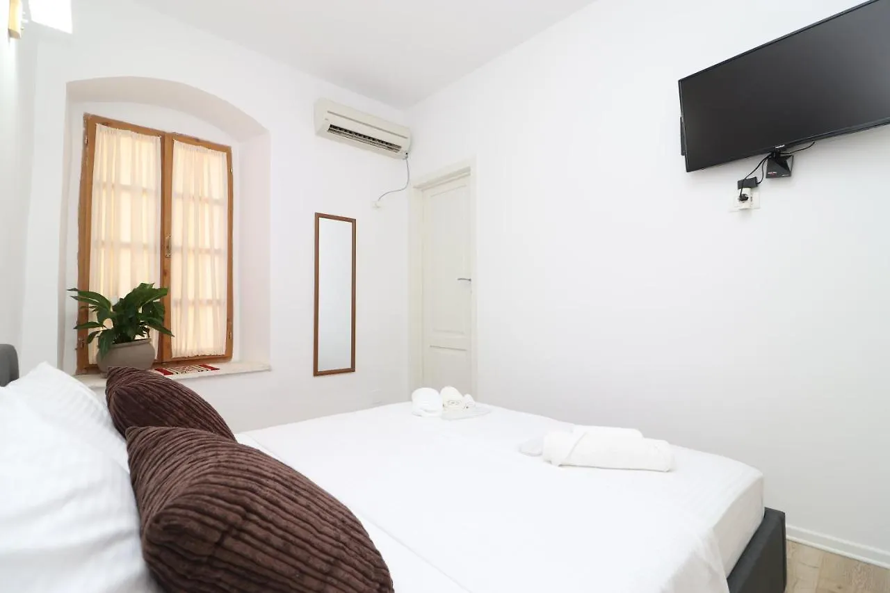 Gaia Bed & Breakfast Vlore